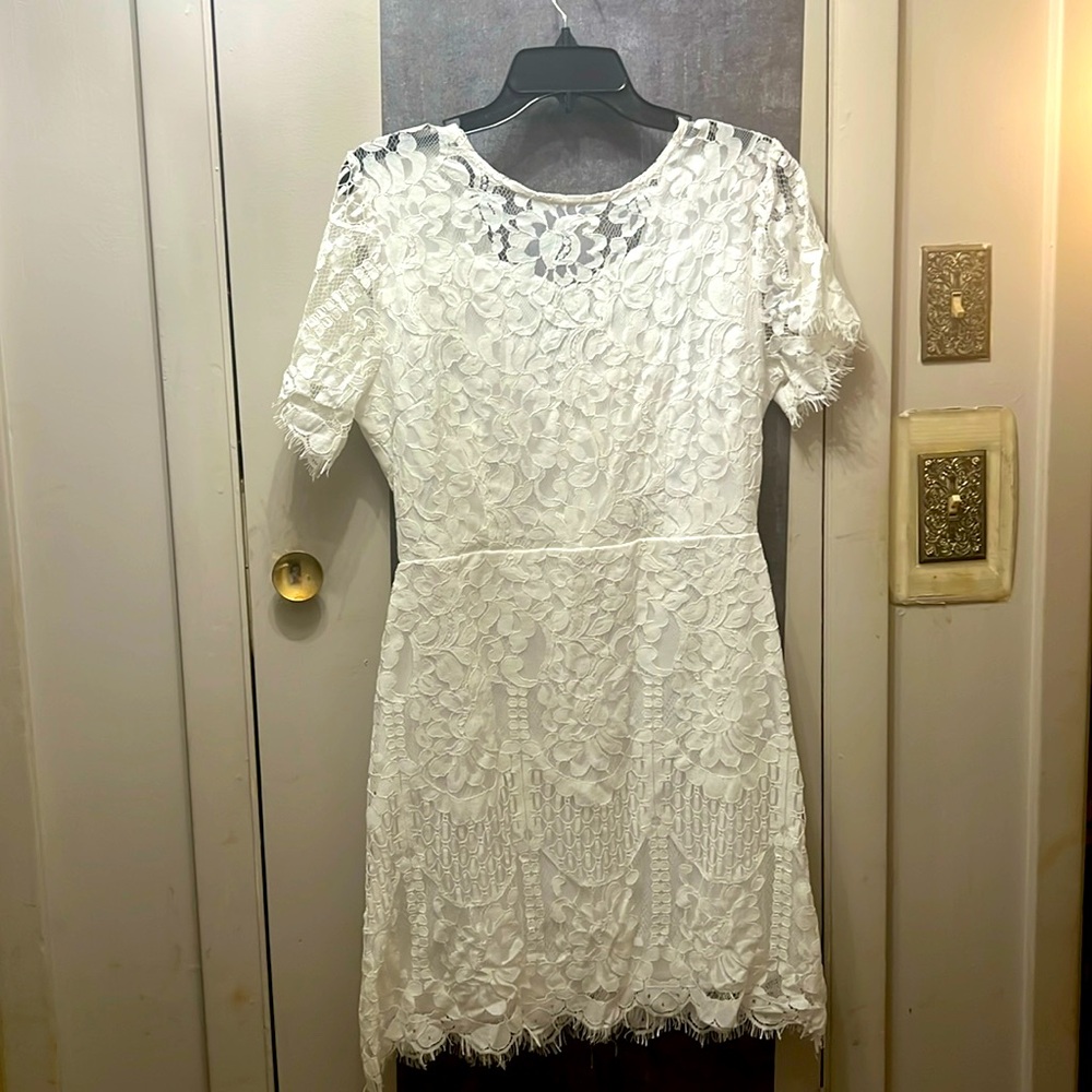 Chic White Lace Mini Dress